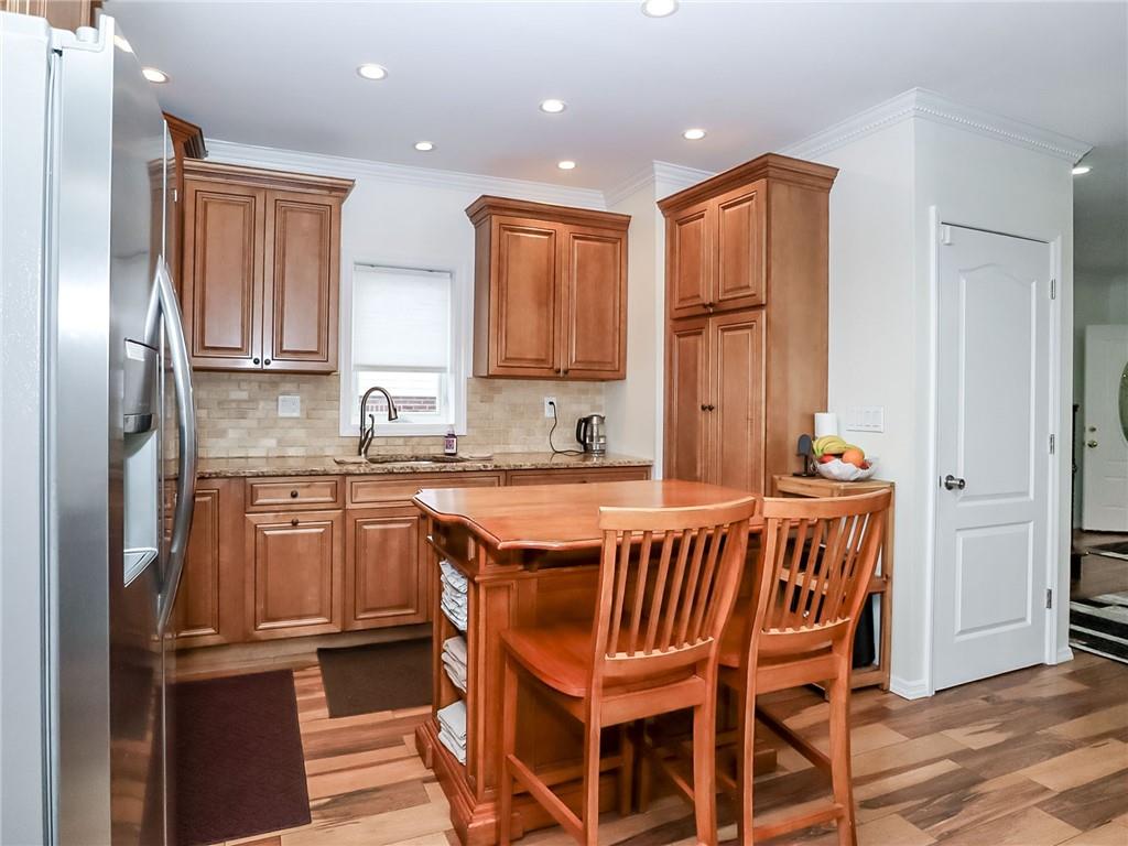 33 Hope Avenue Staten Island NY 10305