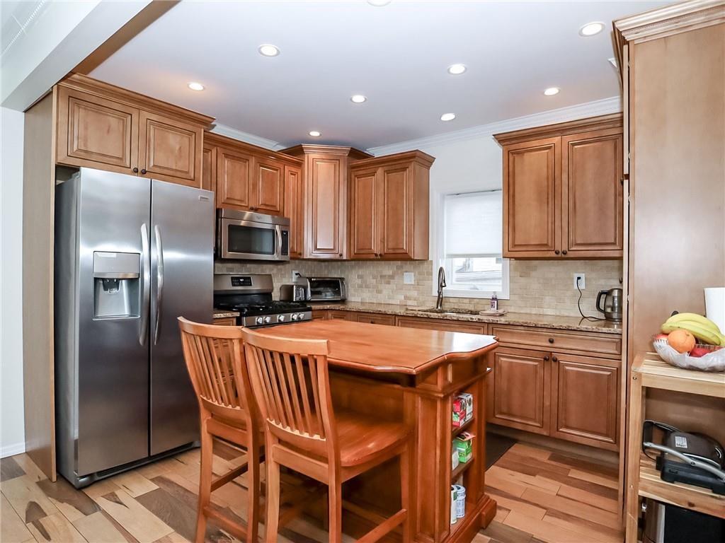 33 Hope Avenue Staten Island NY 10305