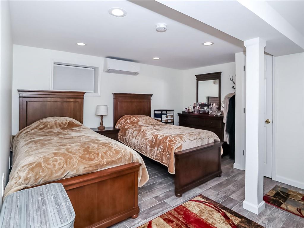 33 Hope Avenue Staten Island NY 10305