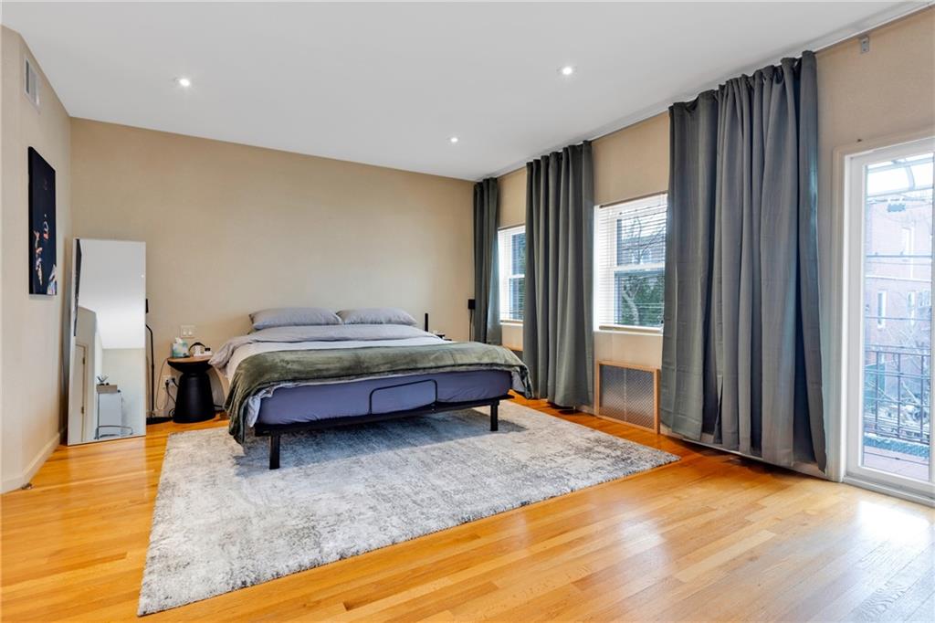 2556 East 26TH Street Sheepshead Bay Brooklyn NY 11235