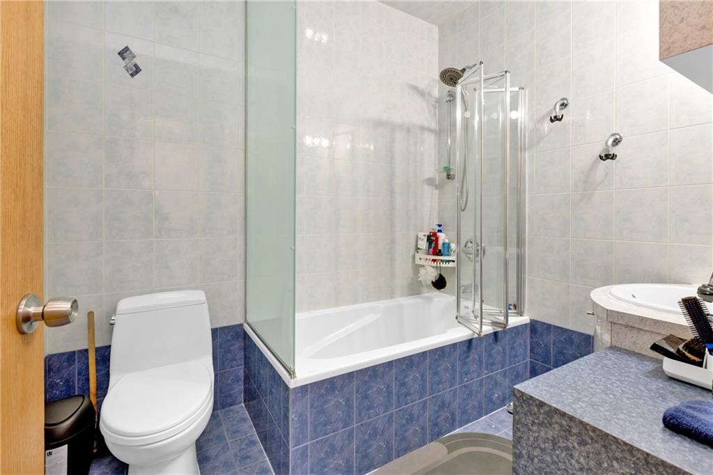 2556 East 26TH Street Sheepshead Bay Brooklyn NY 11235