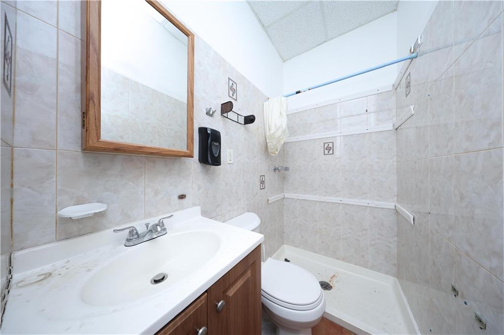 6604 17th Avenue Bensonhurst Brooklyn NY 11204