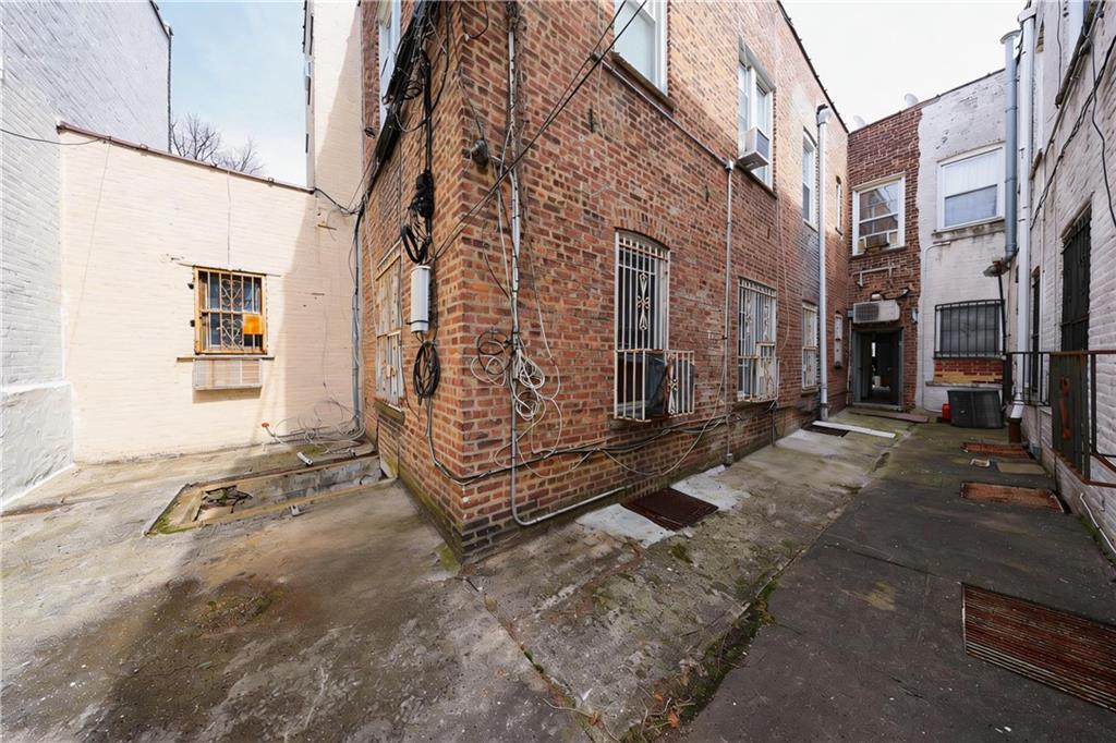 6604 17th Avenue Bensonhurst Brooklyn NY 11204