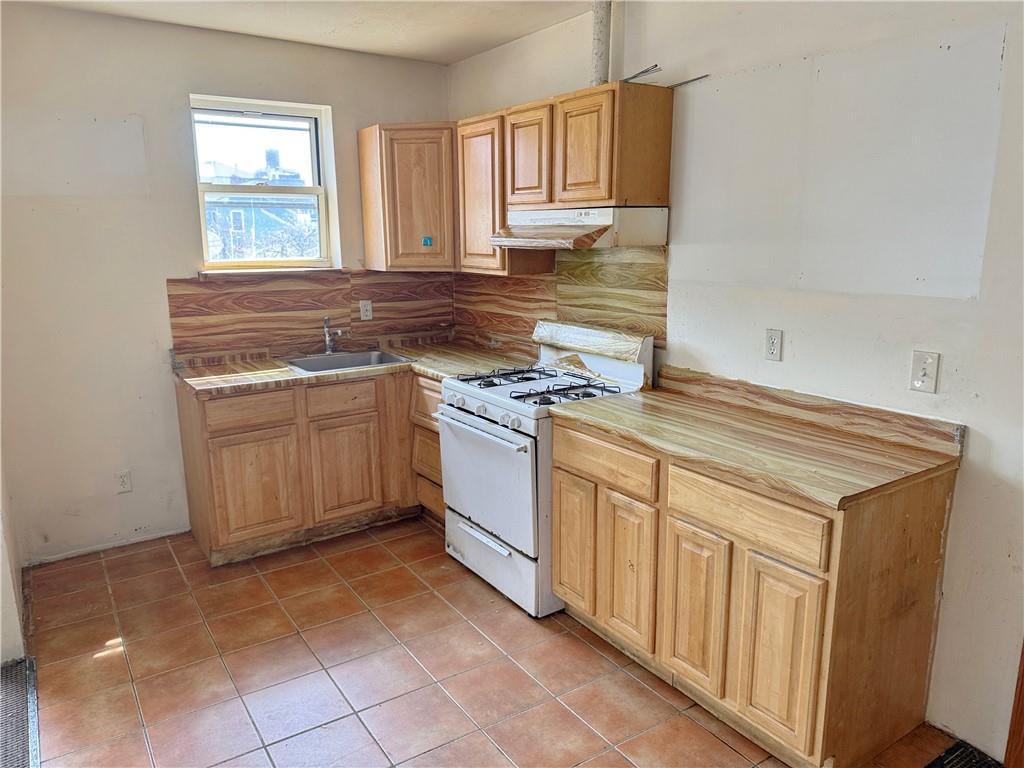 3028 Brighton 8th Street Brighton Beach Brooklyn NY 11235