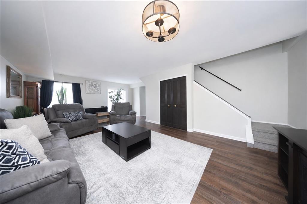 15 Stratford Court New Springville Staten Island NY 10314