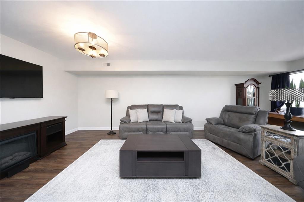 15 Stratford Court New Springville Staten Island NY 10314