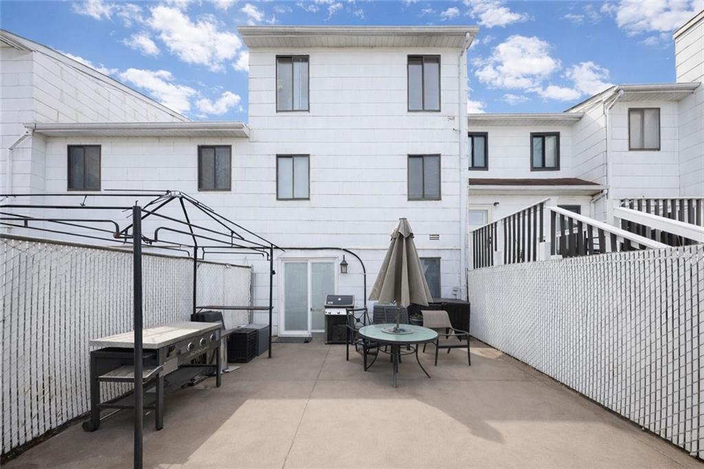 15 Stratford Court New Springville Staten Island NY 10314