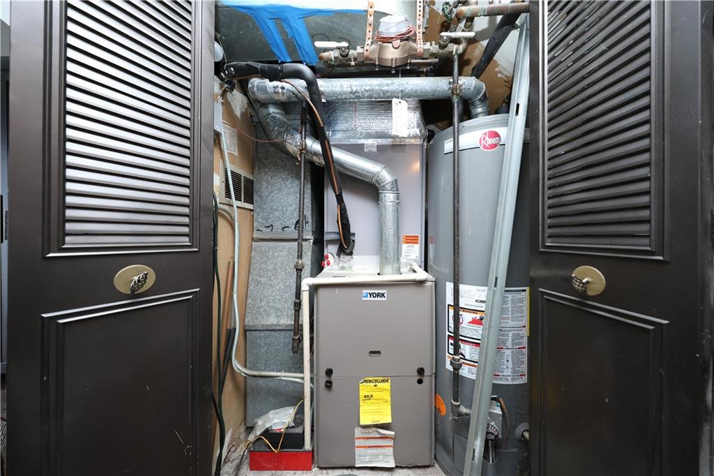 15 Stratford Court New Springville Staten Island NY 10314