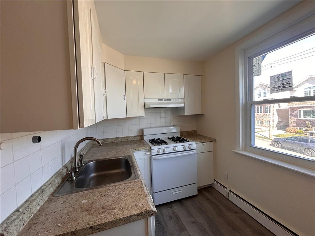 59 Saint Marys Avenue Rosebank State Island NY 10305