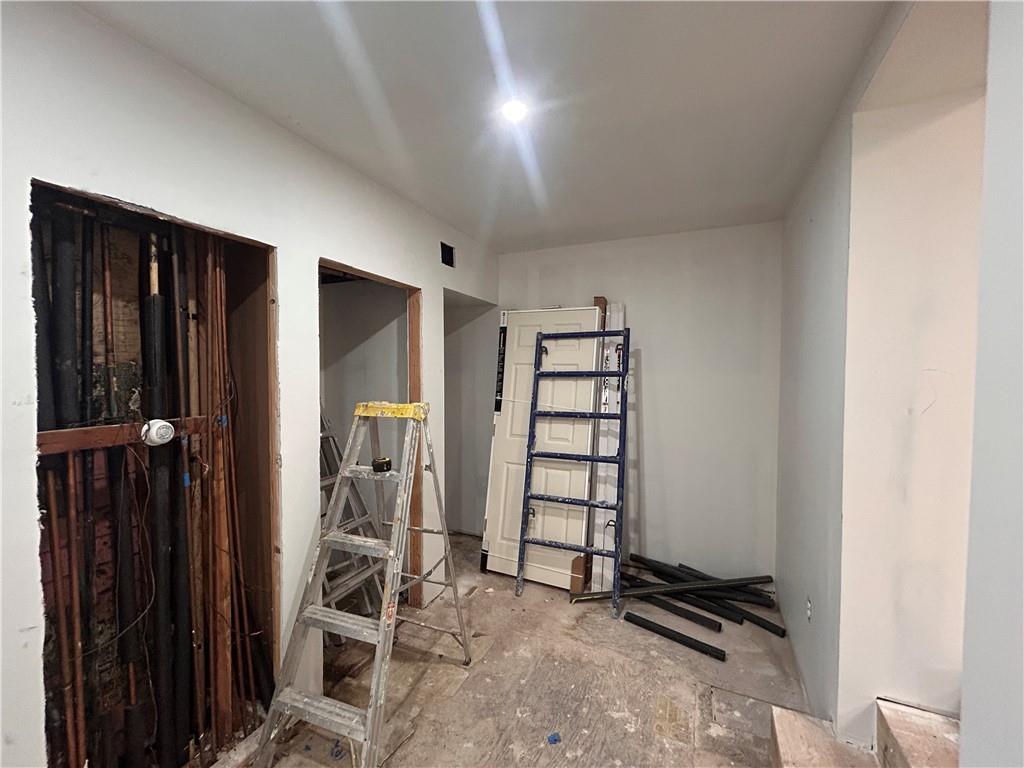 59 Saint Marys Avenue Rosebank State Island NY 10305