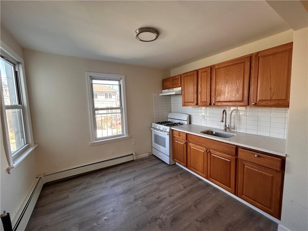 59 Saint Marys Avenue Rosebank State Island NY 10305