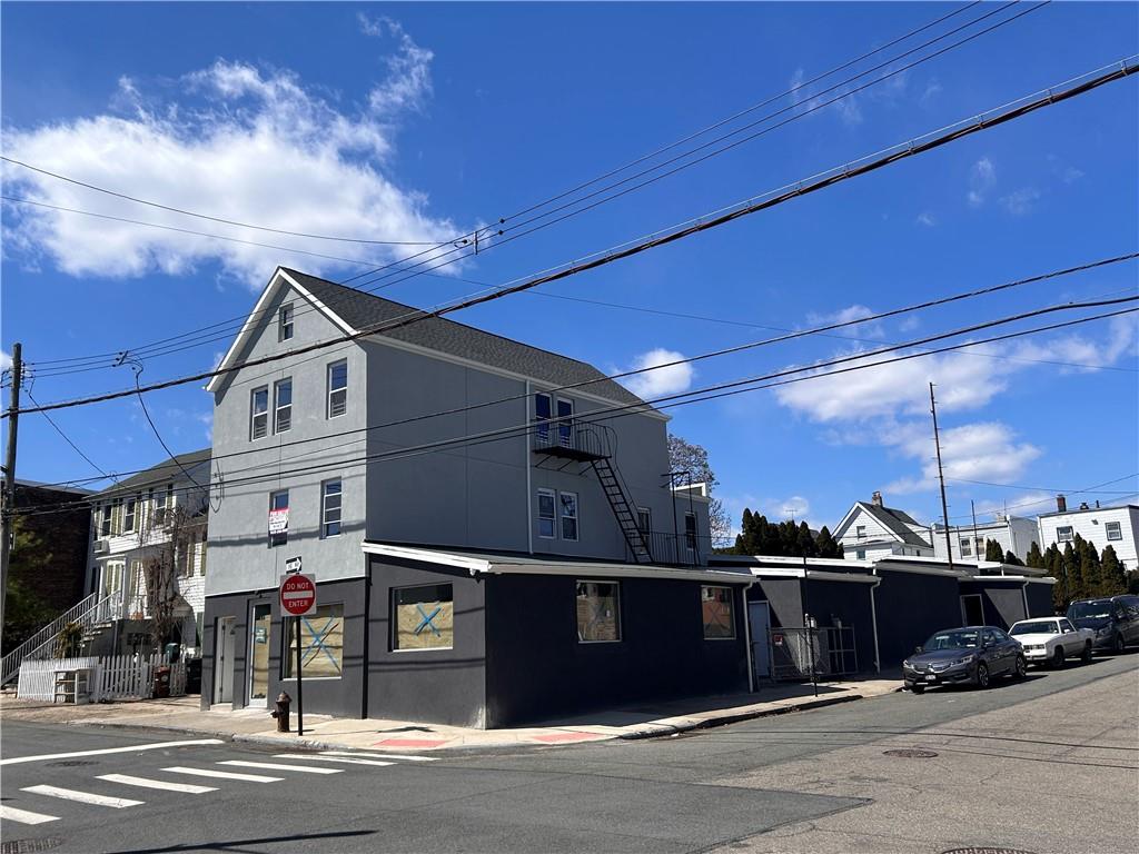 59 Saint Marys Avenue Rosebank State Island NY 10305