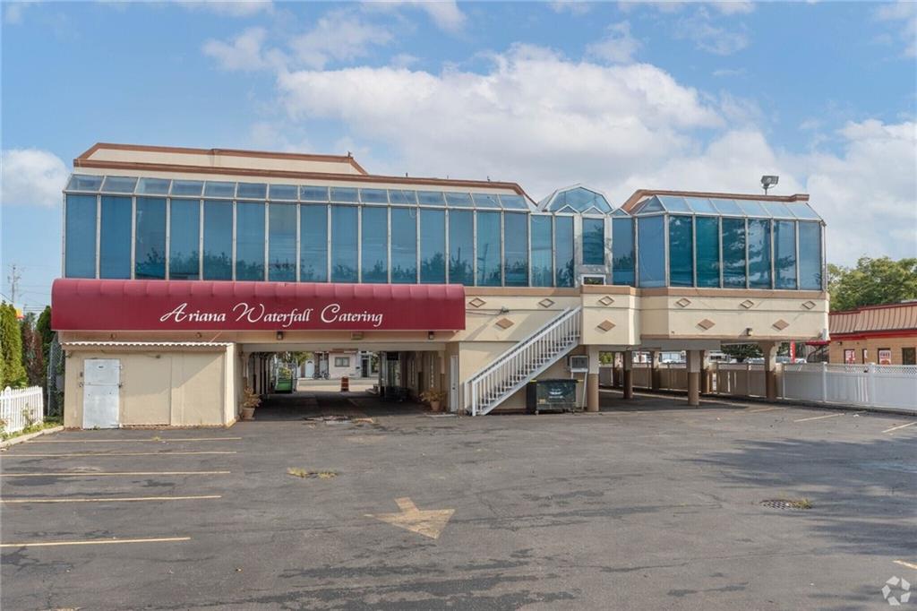 79 Hempstead Turnpike Out of NYC West Hempstead NY 11552