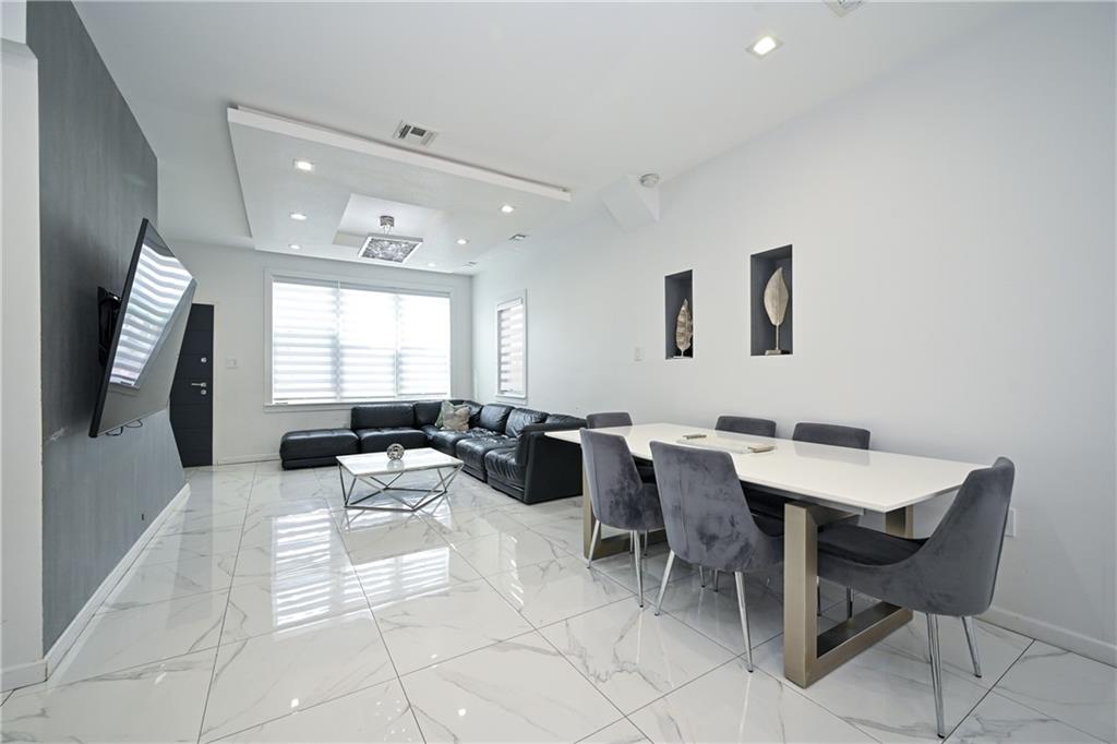 33 Kings Place Gravesend Brooklyn NY 11223