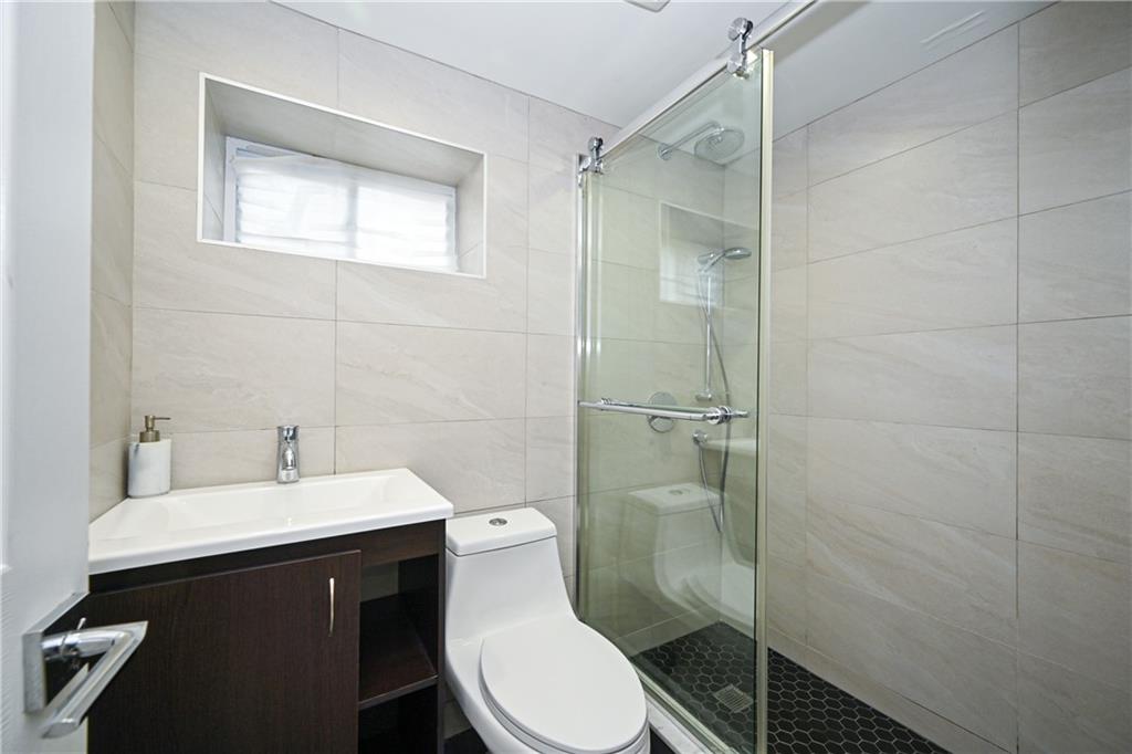 33 Kings Place Gravesend Brooklyn NY 11223