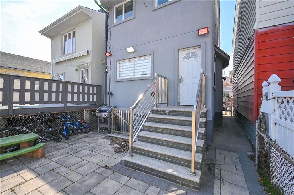 33 Kings Place Gravesend Brooklyn NY 11223