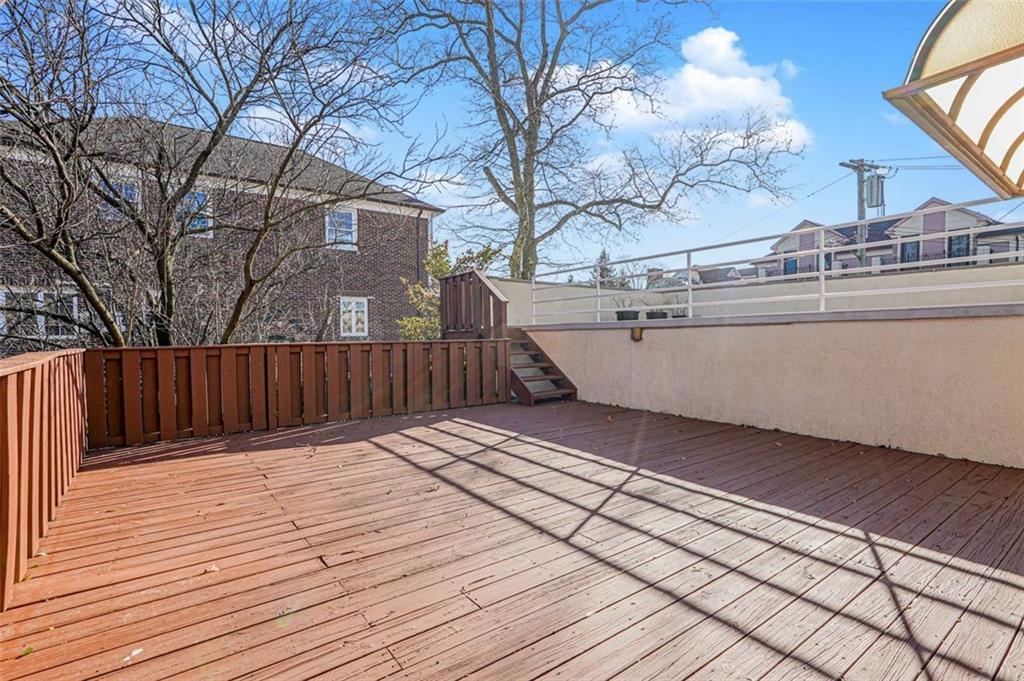 105 Kensington Street Manhattan Beach Brooklyn NY 11235