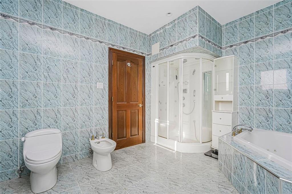 105 Kensington Street Manhattan Beach Brooklyn NY 11235