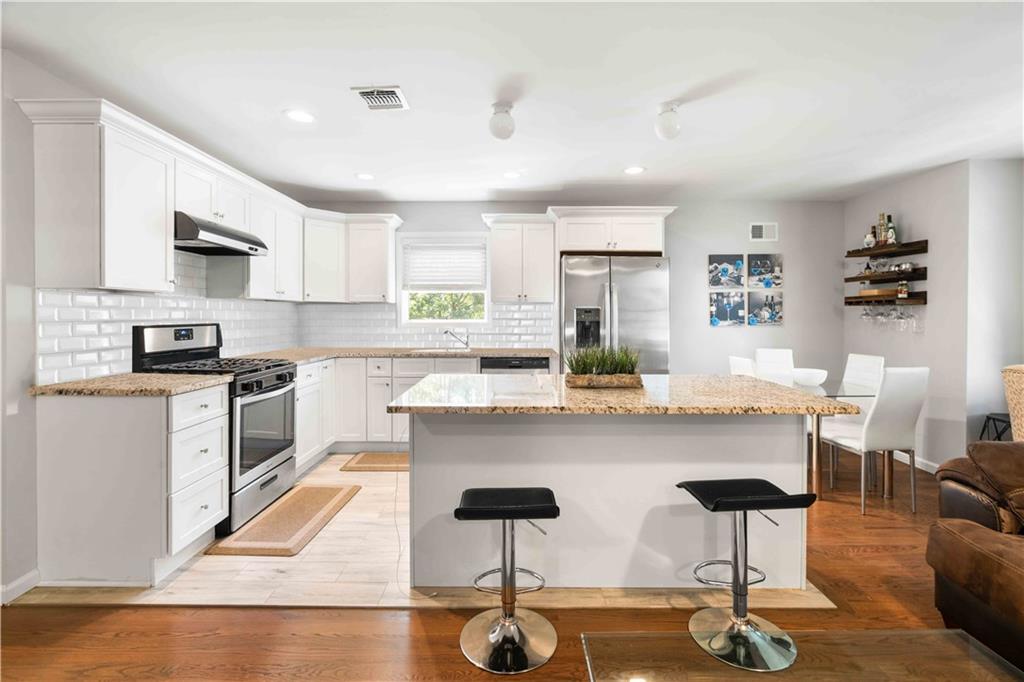 428 Virginia Avenue Rosebank Staten Island NY 10305