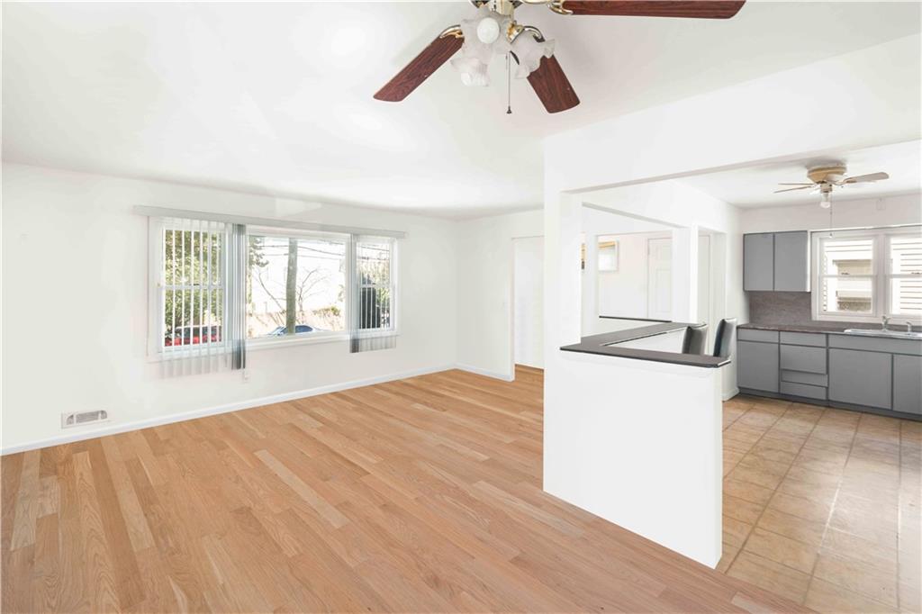 428 Virginia Avenue Rosebank Staten Island NY 10305