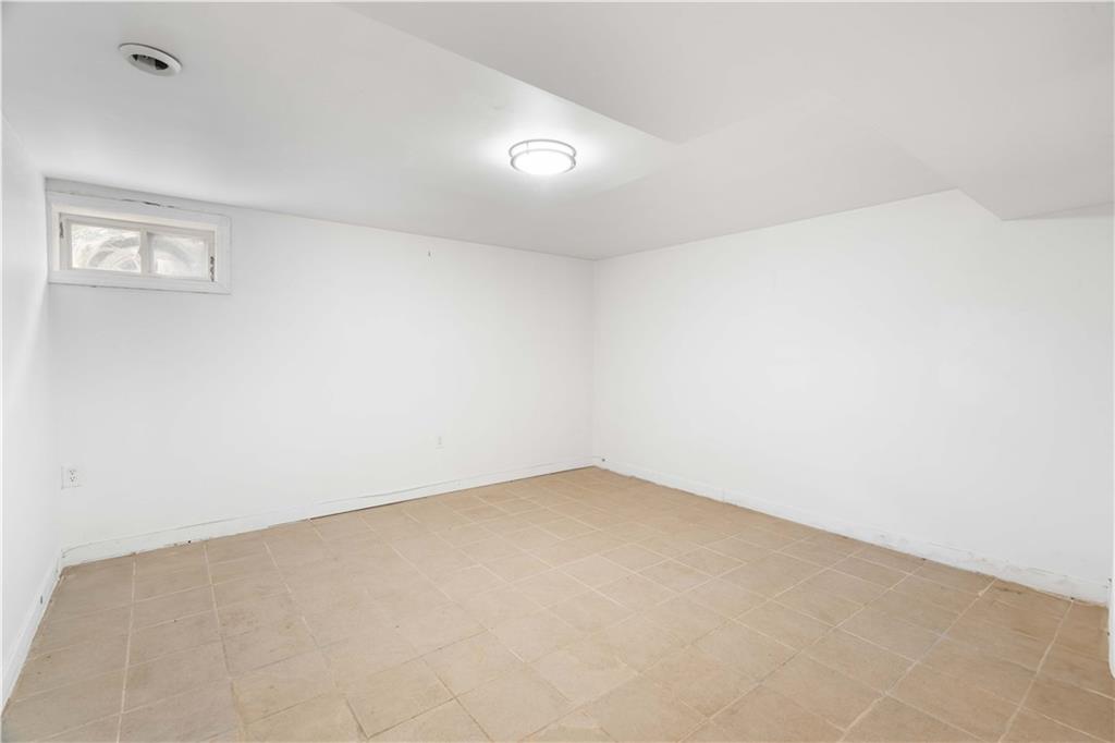 428 Virginia Avenue Rosebank Staten Island NY 10305