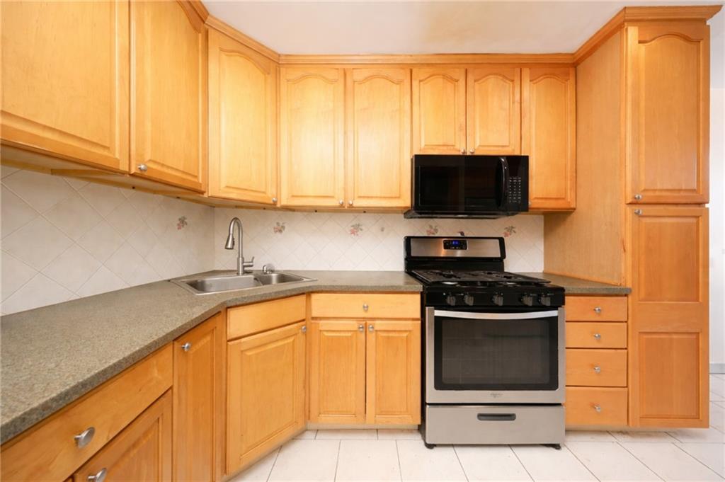 39 Bay 10th Street Bath Beach Brooklyn NY 11228