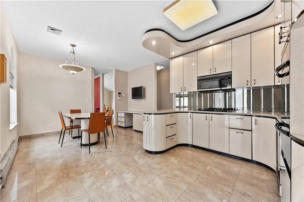 65 Amherst Street Manhattan Beach Brooklyn NY 11235