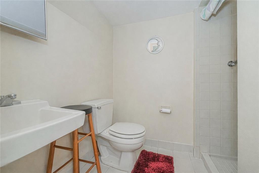 5 Kay Place Rosebank Staten Island NY 10305