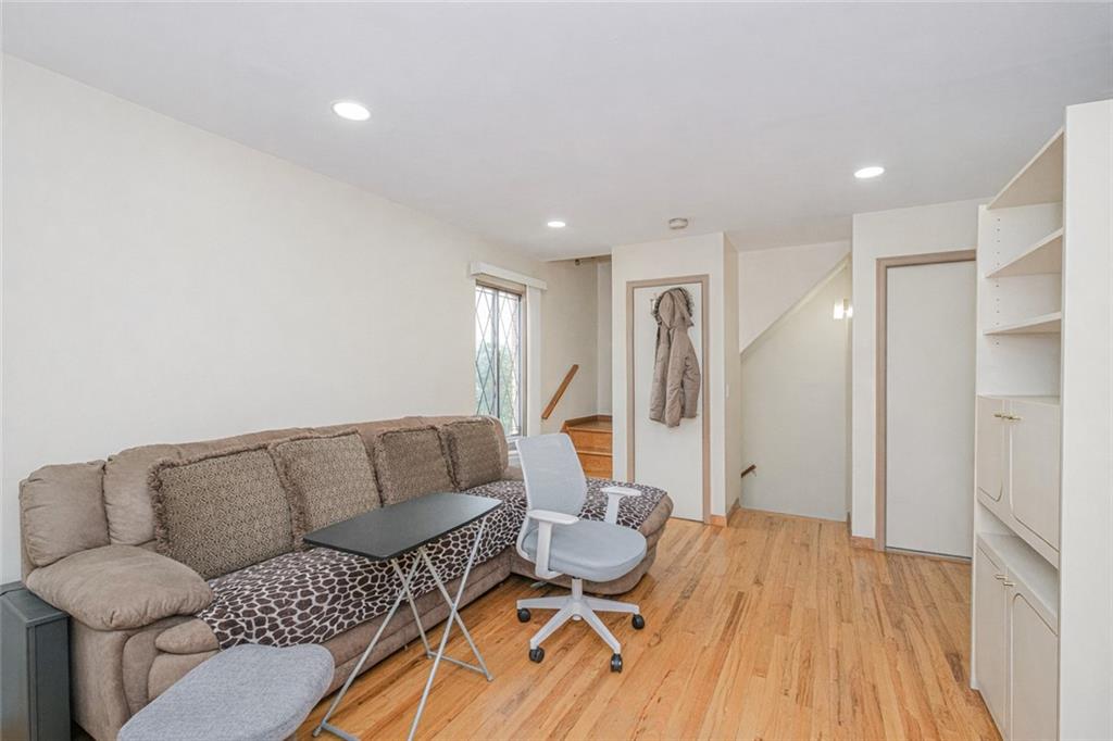 5 Kay Place Rosebank Staten Island NY 10305