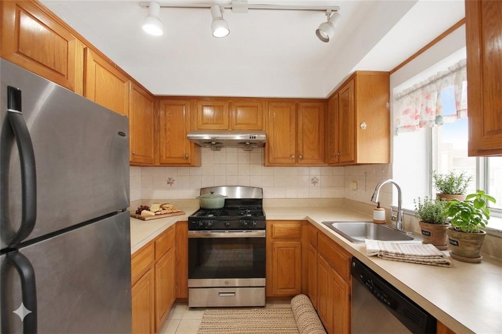 1534 West 7th Street Bensonhurst Brooklyn NY 11204