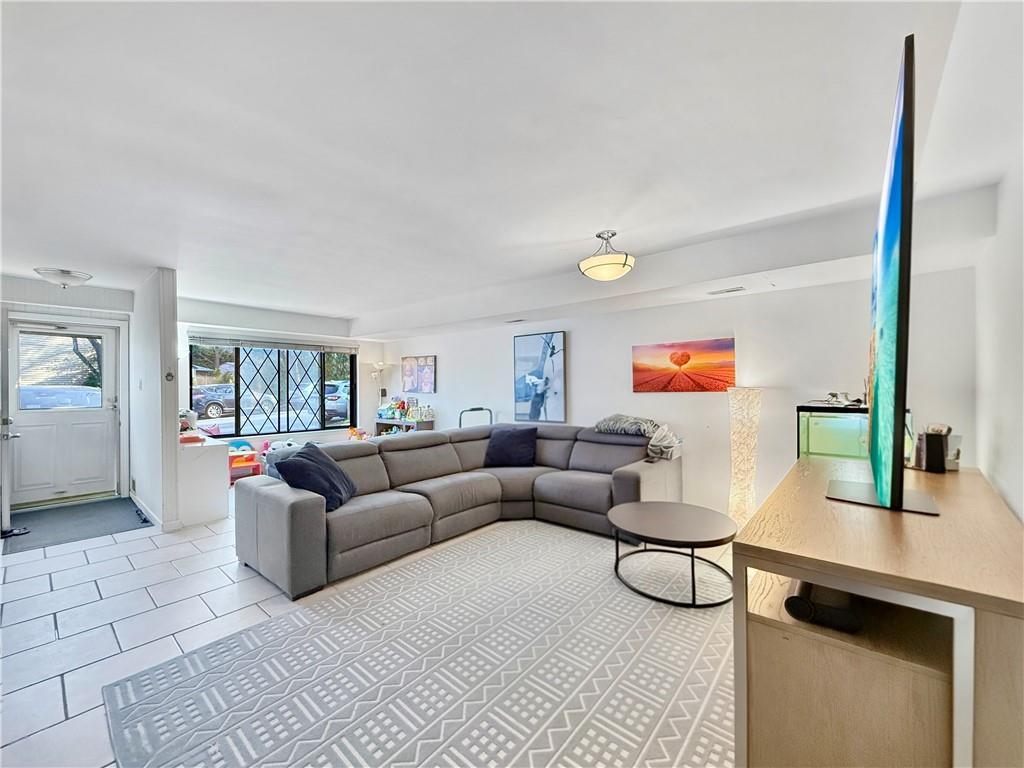 362 Rolling Hill Green Huguenot Staten Island NY 10312