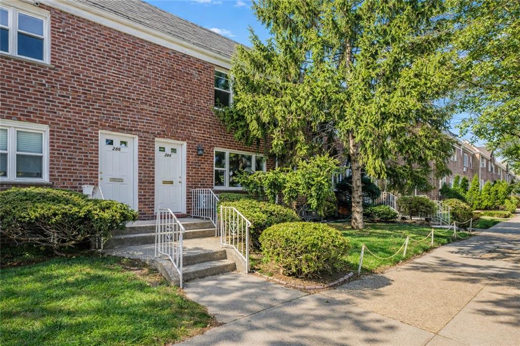 284 Bay 19th Street Bensonhurst Brooklyn NY 11214