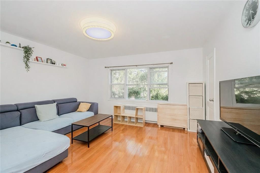 284 Bay 19th Street Bensonhurst Brooklyn NY 11214