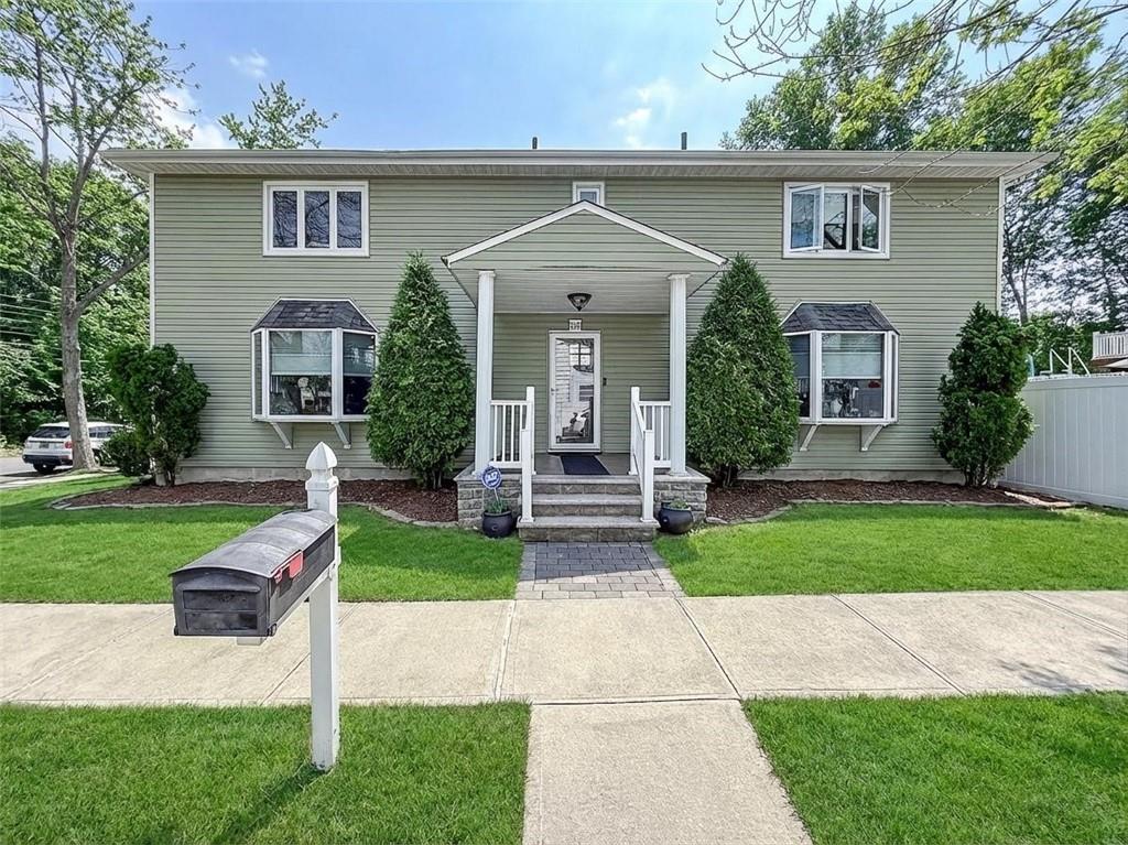 282 Billiou Street Huguenot New York NY 10312