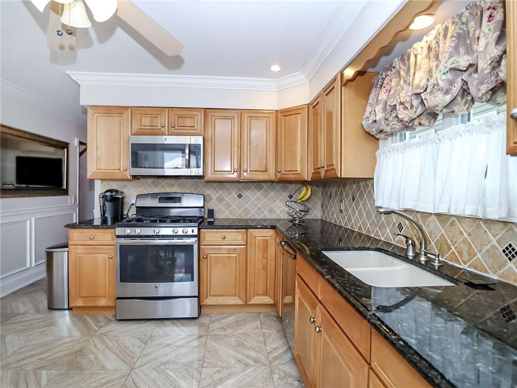 282 Billiou Street Huguenot New York NY 10312