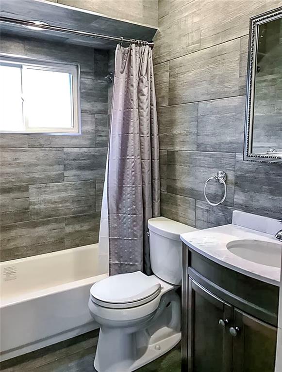 282 Billiou Street Huguenot New York NY 10312