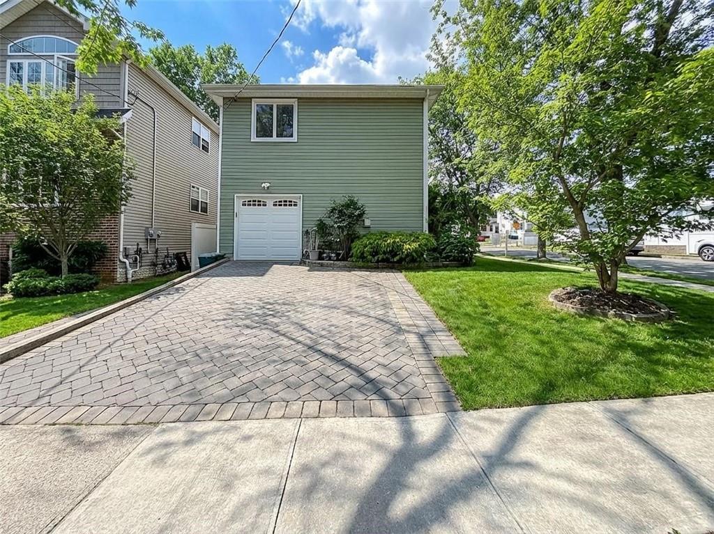 282 Billiou Street Huguenot New York NY 10312