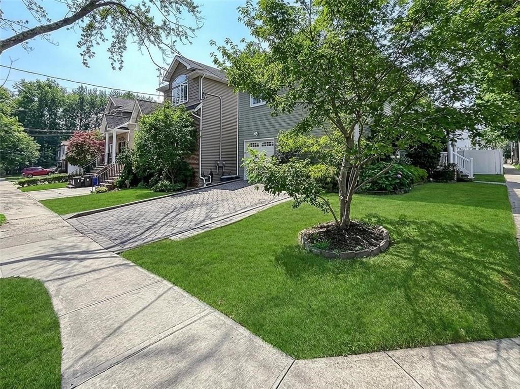 282 Billiou Street Huguenot New York NY 10312