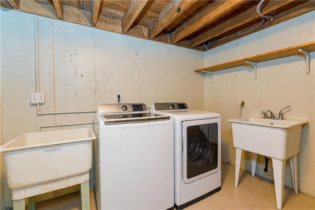 18 Parish Avenue Travis Staten Island NY 10314