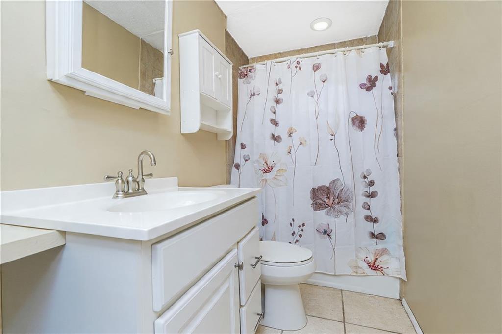 18 Parish Avenue Travis Staten Island NY 10314