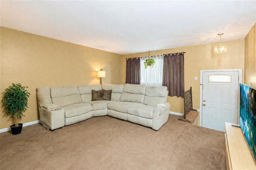 18 Parish Avenue Travis Staten Island NY 10314