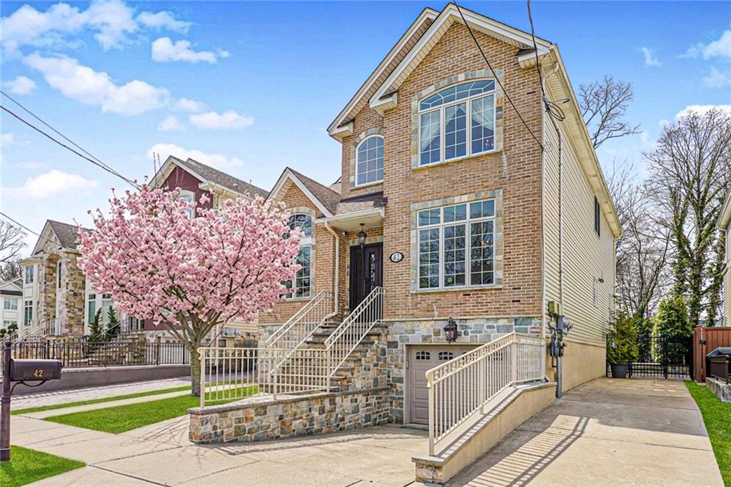 42 Serena Court Annadale Staten Island NY 10312