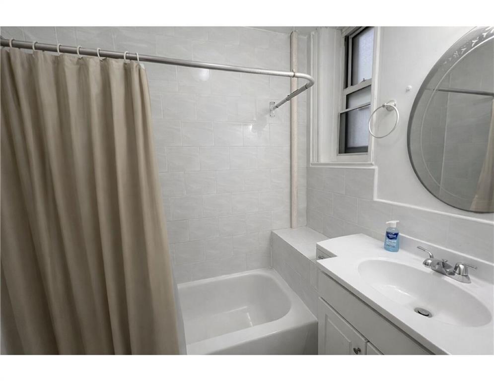 862 Woodward Avenue Ridgewood Ridgewood NY 11358