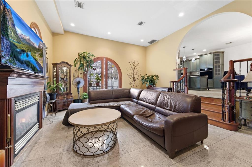 88 Hillcrest Street Eltingville Staten Island NY 10308