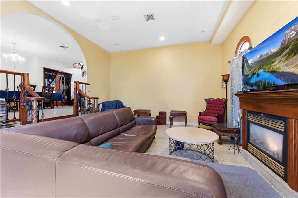 88 Hillcrest Street Eltingville Staten Island NY 10308