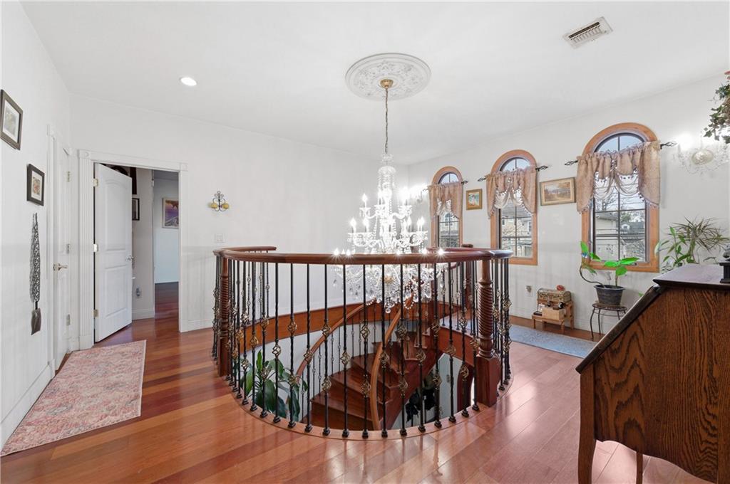 88 Hillcrest Street Eltingville Staten Island NY 10308