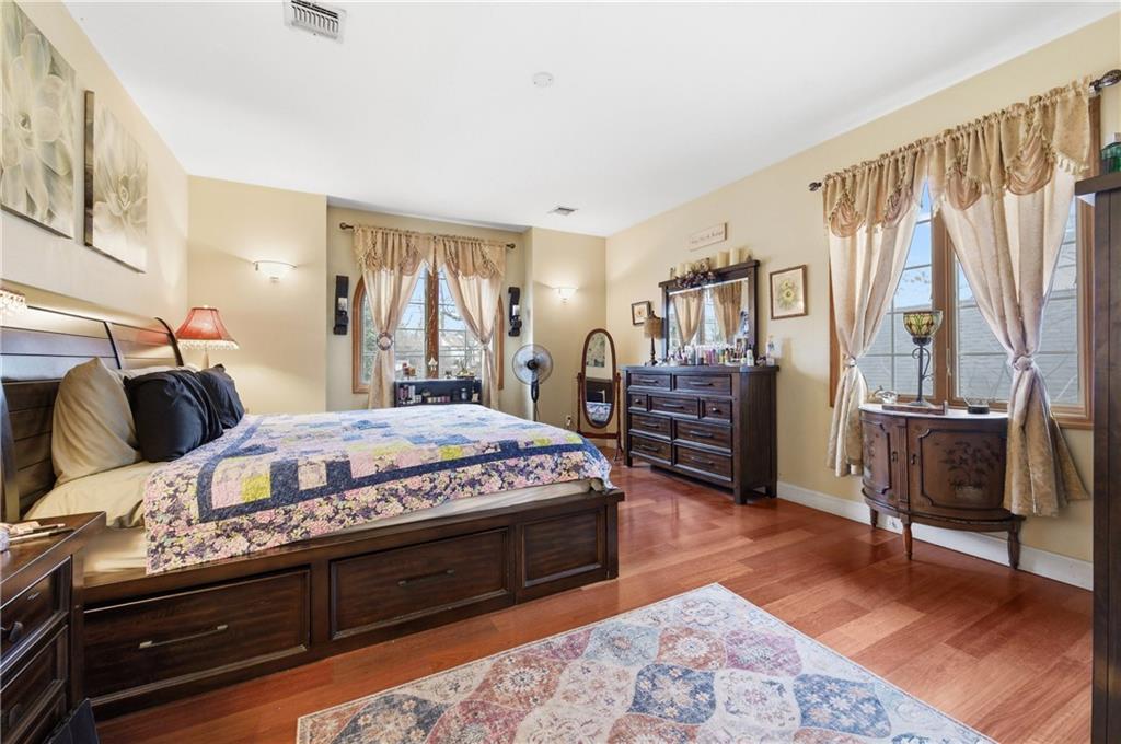 88 Hillcrest Street Eltingville Staten Island NY 10308