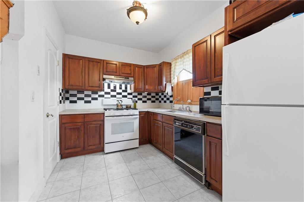 88 Hillcrest Street Eltingville Staten Island NY 10308