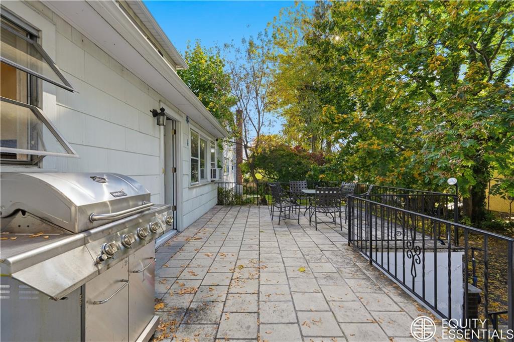 61 Oakland Avenue Out of NYC Other NY 10707