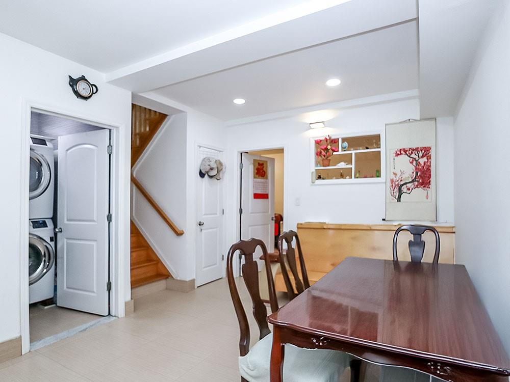 2536 E 1st Street Gravesend Brooklyn NY 11223